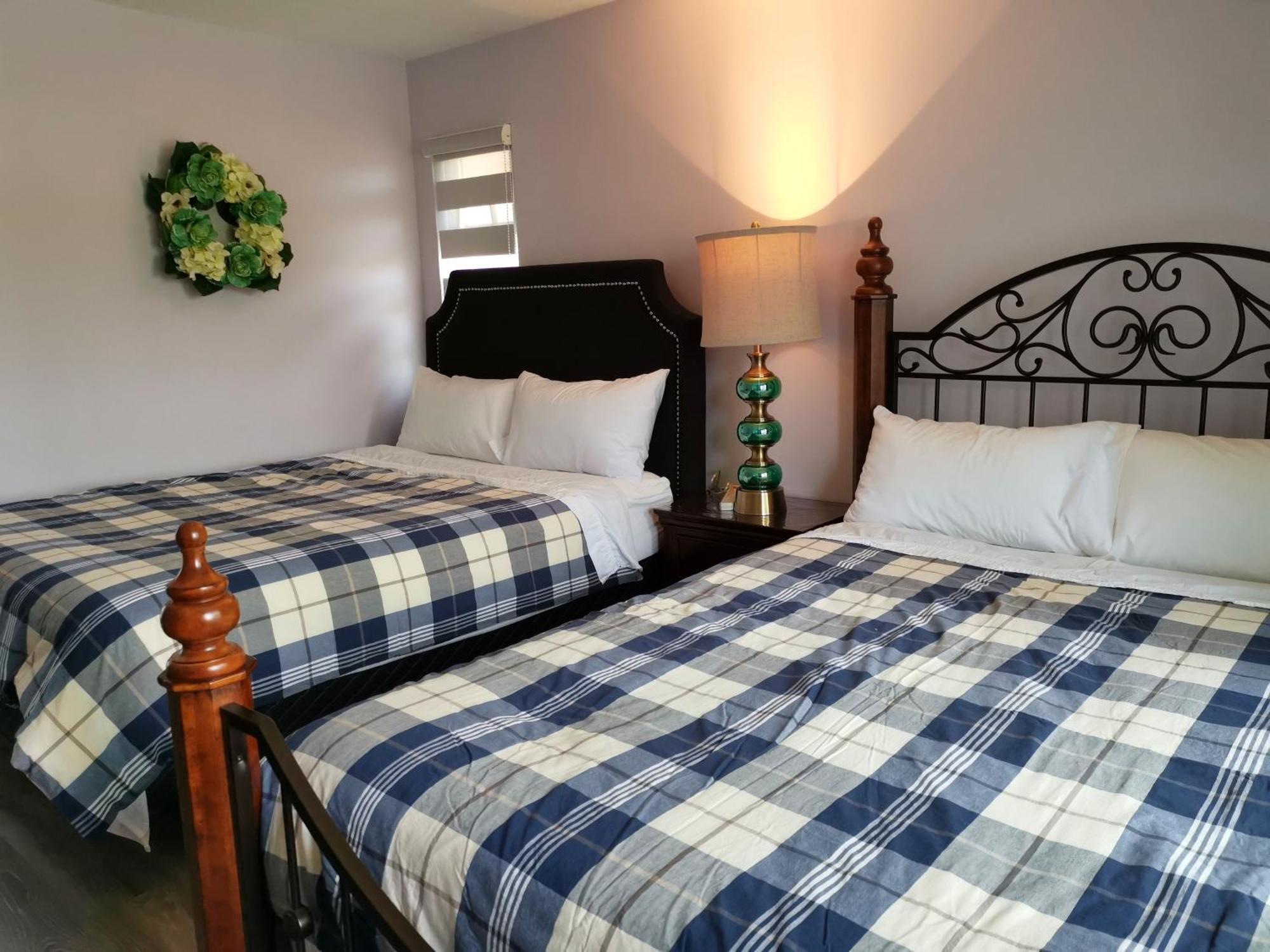 Bed Plus Yvr Richmond Esterno foto